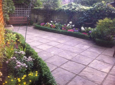 garden landscaping Edinburgh - a completed project.